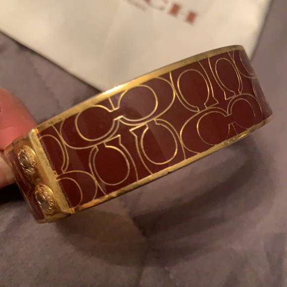 Brand new Coach Bangle with pouch - Picture 3 of 3